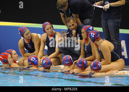 La Visa Pallanuoto donne internazionale in materia di concorrenza, Australia vs USA presso la pallanuoto Arena London Olympic Park 4 Maggio 2012 --- Image by © Paolo Cunningham Foto Stock