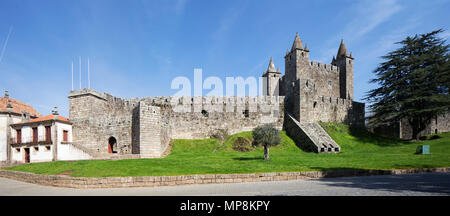 Castelo de Santa Maria da Feira - Portogallo Foto Stock