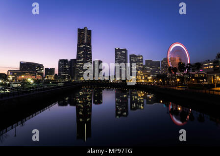 Paesaggio di Yokohama MinatoMirai nella città di Yokohama, nella prefettura di Kanagawa, Giappone. Foto Stock