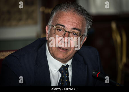 Roma, Italia. 21 Maggio, 2018. Giovanni Boccuzzi, presidente della Quinta comune durante la conferenza stampa per la riapertura del Cinema Aquila per il quartiere Pigneto il 21 maggio 2018 in Roma, Italia. Credito: Andrea Ronchini/Pacific Press/Alamy Live News Foto Stock