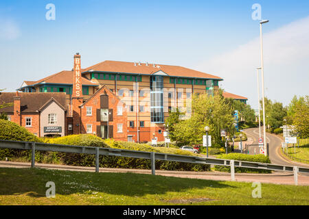 Edifici per uffici sul lungomare a Brierley Hill, West Midlands, Regno Unito Foto Stock