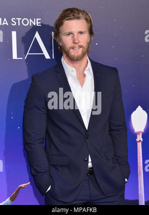 Thad Luckinbill presso la La La Terra premiere al Westwood Village a Los Angeles. 6 dicembre 2016.Thad Luckinbill ------------- Red Carpet Event, verticale, STATI UNITI D'AMERICA, industria cinematografica, celebrità, fotografia, Bestof, arte cultura e intrattenimento, Topix celebrità moda / Verticale, meglio di, evento nella vita di Hollywood - California, moquette rossa e dietro le quinte, USA, industria cinematografica, celebrità, movie celebrità, personaggi televisivi, musica celebrità, fotografia, Bestof, arte cultura e intrattenimento, Topix, tre quarti, verticale, una persona, dall'anno , 2016, inchiesta tsuni@Gamma-USA.com Foto Stock