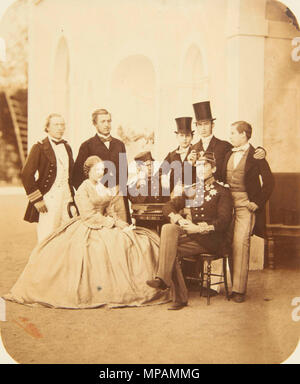 . Inglese: foto di gruppo dei membri della famiglia reale portoghese nel 1861. In piedi: Dom Louis, duca di Oporto (1838-89), il Principe Leopoldo di Hohenzollern (1835-1905); Dom Joao (1842-61) principe del Portogallo; Dom Augusto (1847-89); il Principe Carlo di Hohenzollern (1839-1914); Dom Ferdinando (1846-61). Seduto: Infanta Donna Antonia (1845-1913); e il re Pedro V di Portogallo (1837-61). Português: Retrato de Grupo de Elementos da Família Real Portuguesa, em 1861. De pé: Infante D. Luís, Duque do Porto (1838-89); Principe Leopoldo de Hohenzollern-Sigmaringen (1835-1905); Infante D. João (1842-61); io Foto Stock