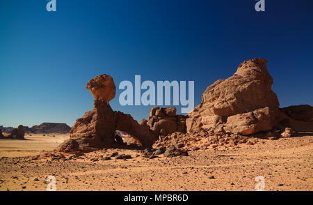 Abstract formazione di roccia aka il maiale o il riccio,Tamezguida, Tassili nAjjer national park, Algeria Foto Stock