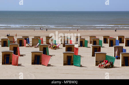 Katwijk,Olanda-giugno 4, 2015: case sulla spiaggia presso la spiaggia di Katwijk nei Paesi Bassi Foto Stock