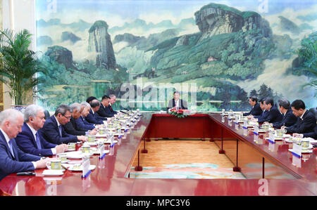 Pechino, Cina. 22 Maggio, 2018. Il presidente cinese Xi Jinping incontra Capi di delegazioni straniere che frequentano la XIII sessione del Consiglio di sicurezza i segretari dell'Organizzazione per la cooperazione di Shanghai (SCO) A Pechino, capitale della Cina, 22 maggio 2018. Credito: Xie Huanchi/Xinhua/Alamy Live News Foto Stock