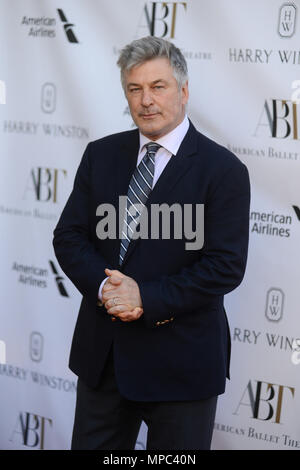 New York, New York, Stati Uniti d'America. 21 Maggio, 2018. Alex Baldwin assiste il 2018 American Ballet Theatre Gala di primavera al Metropolitan Opera House il 21 maggio 2018 in New York City. Credito: Erik Pendzich/Alamy Live News Foto Stock