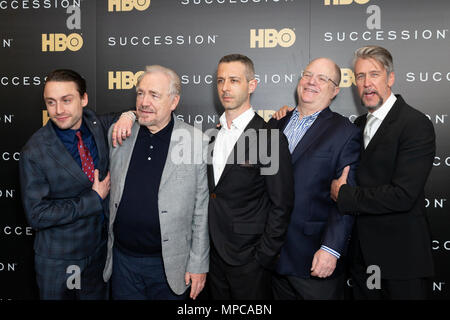 New York, NY - 22 Maggio 2018: Kieran Culkin, Brian Cox, Jeremy Strong, Frank ricca, Alan Ruck frequentare il dramma di HBO successione premiere al Time Warner Center Credito: lev radin/Alamy Live News Foto Stock