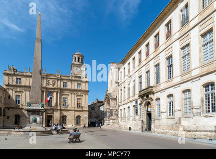 Place de la Republique, Arles, Provenza, Francia Foto Stock