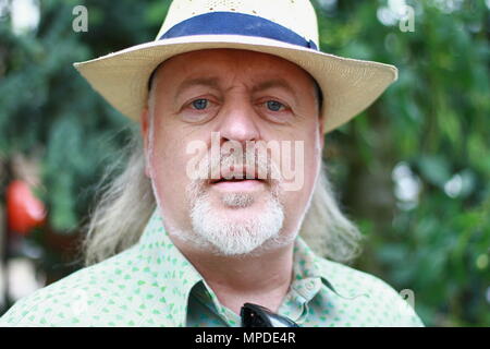 Bill Bailey fotografò con il suo consenso verbale alla fiera Chelsea Flower il 21 maggio 2018. Russell Moore portfolio page. Foto Stock