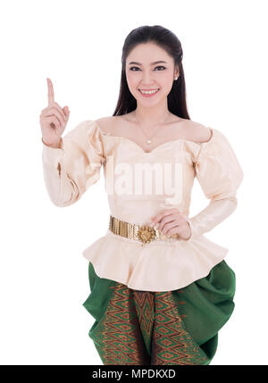 Bella donna inThai abito tradizionale con puntamento a mano isolati su sfondo bianco Foto Stock
