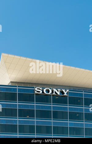 LOS ANGELES, CA/STATI UNITI D'America - 11 settembre 2016: Sony negli Stati Uniti la sede e logo. è una multinazionale giapponese conglomerato corporation. Foto Stock