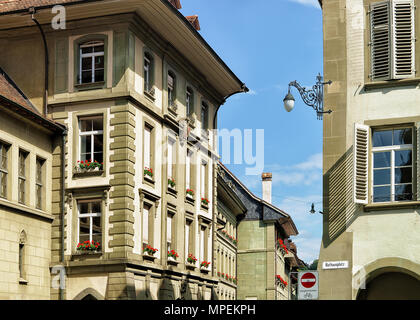 Bern, Svizzera - 31 agosto 2016: Case a Berna, Svizzera. Foto Stock