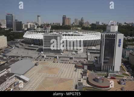 Kiev, Ucraina. 23 Maggio, 2018. Vista generale del Olimpiyskiy Stadium, sede della finale della UEFA Champions League 2018, a Kiev, in Ucraina, il 23 maggio 2018 . Il Real Madrid dovrà affrontare il Liverpool FC nella finale di UEFA Champions League al NSC Olimpiyskiy stadium a Kiev il 26 maggio 2018. Credito: Serg Glovny/ZUMA filo/Alamy Live News Foto Stock