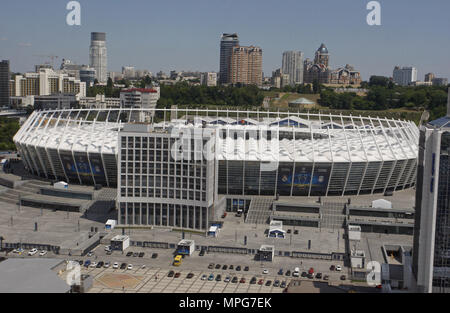 Kiev, Ucraina. 23 Maggio, 2018. Vista generale del Olimpiyskiy Stadium, sede della finale della UEFA Champions League 2018, a Kiev, in Ucraina, il 23 maggio 2018 . Il Real Madrid dovrà affrontare il Liverpool FC nella finale di UEFA Champions League al NSC Olimpiyskiy stadium a Kiev il 26 maggio 2018. Credito: Serg Glovny/ZUMA filo/Alamy Live News Foto Stock