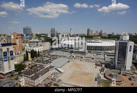 Kiev, Ucraina. 23 Maggio, 2018. Vista generale del Olimpiyskiy Stadium, sede della finale della UEFA Champions League 2018, a Kiev, in Ucraina, il 23 maggio 2018 . Il Real Madrid dovrà affrontare il Liverpool FC nella finale di UEFA Champions League al NSC Olimpiyskiy stadium a Kiev il 26 maggio 2018. Credito: Serg Glovny/ZUMA filo/Alamy Live News Foto Stock