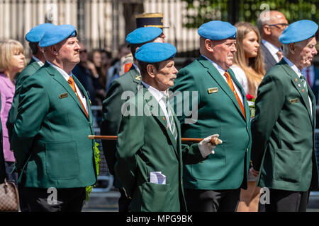 Londra, Regno Unito. 23 maggio 2018 un servizio presso il cenotafio di Londra, Regno Unito. International per Caschi Blu dell ONU GIORNATA COMMEMORATIVA Caschi Blu uccisi sul credito di dazi Ian Davidson/Alamy Live News Foto Stock