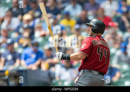 Milwaukee, WI, Stati Uniti d'America. 23 Maggio, 2018. Arizona Diamondbacks primo baseman Paolo Goldschmidt #44 fino alla bat nella Major League Baseball gioco tra il Milwaukee Brewers e l'Arizona Diamondbacks a Miller Park di Milwaukee, WI. John Fisher/CSM/Alamy Live News Foto Stock