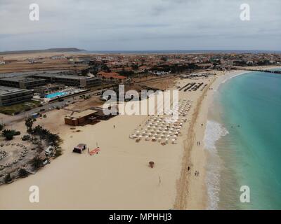 Foto aerea dell'incredibile spiaggia di Capo Verde (Capo Verde) prese Maggio 2018 con un drone Foto Stock