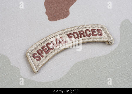 KIEV, UCRAINA - 18 maggio 2015. US Army special forces linguetta sul mimetismo uniforme Foto Stock