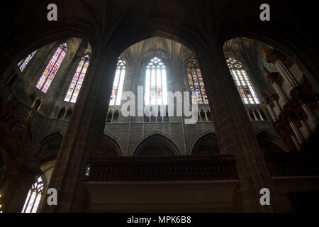 Interno della cattedrale di Narbonne a Narbonne, Francia. Cathedrale Saint-Just-et-Saint-Pasteur de Narbonne, è di stile gotico chiesa cattolica romana che si trova nella città di Narbonne, Francia. La cattedrale è un monumento nazionale e dedicato ai Santi Justus e Pastore. Foto Stock