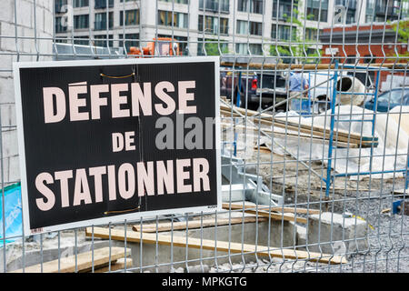 Montreal Canada, Quebec Province, sotto costruzione nuovo cantiere costruttore, segno, senza parcheggio, Canada070705055 Foto Stock