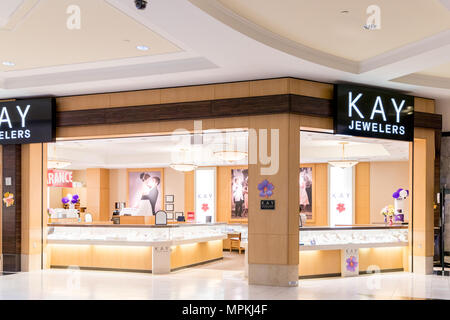 Philadelphia, Pennsylvania, 21 Maggio 2018: Kay Jewelers striscia Retail Mall posizione. Kay Jewelers è una filiale della sterlina e Signet Jewelers ho Foto Stock