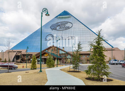 Bass Pro Shops e Ducks Unlimited piramide edificio a Memphis, Tennessee Foto Stock