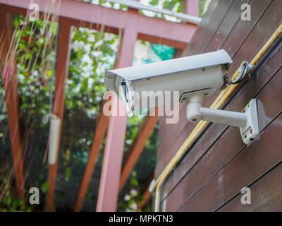 La sicurezza esterna o della telecamera CCTV in tenuta stagna titolare. Foto Stock