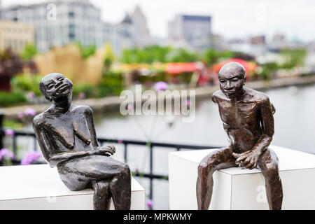 Montreal Canada,Quebec Province,International Flora Montreal Garden Festival,festival,celebrazione,fiera,botanica,Canal de Lachine,figura umana,scultura Foto Stock