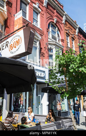 Toronto Canada, Queen Street West, strada, caffè sul marciapiede, quartiere alla moda, BQM Burger Shoppe, ristorante ristoranti cibo ristoranti mangiare fuori caffè cafè b Foto Stock