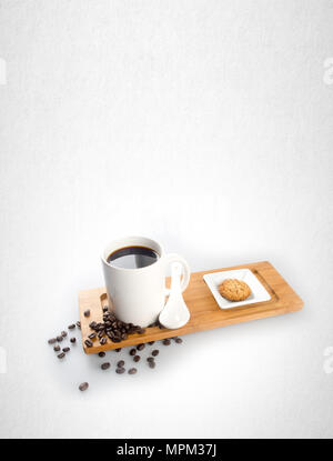 Il caffè o il caffè con i cookie su sfondo Foto Stock