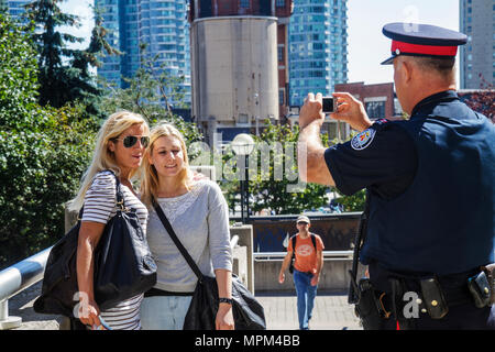 Toronto Canada,Bremner Boulevard,Rogers Centre,centro,Blue Jays Major League Baseball sport di squadra,stadio esterno,giorno di gioco,folla,tifosi,adulti w Foto Stock