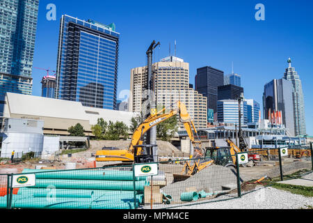 Toronto Canada, Bremner Boulevard, skyline, edificio, grattacieli alti grattacieli costruire edifici sotto nuovo cantiere costruzione costruttore, hea Foto Stock