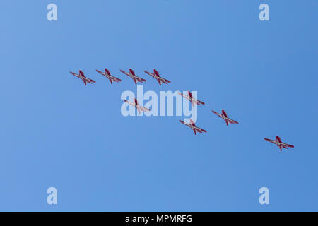 Stati Uniti d'America-2018-Royal Canadian Forces Snowbirds airborne acrobazie team vola in formazione durante una dimostrazione in Ocean City, Maryland il 23 maggio 2018. Foto Stock