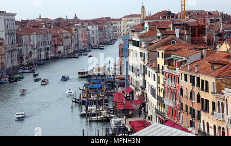 Venezia, Italia - 5 Febbraio 2018: vista aerea del Grand Canal con barche Foto Stock