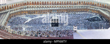 I musulmani preghiera AlKaaba intorno alla Mecca, Arabia Saudita, Vista Aerea Foto Stock