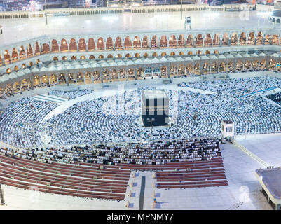 I musulmani preghiera AlKaaba intorno alla Mecca, Arabia Saudita, Vista Aerea Foto Stock