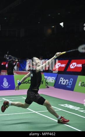 Bangkok, Tailandia. Xxiv Maggio, 2018. Tai Yzuying del team di Taipei cinese colpisce un ritorno contro Akane Yamaguchi del team giapponese durante il BWF Uber Cup 2018 quarterfinal a Bangkok, Thailandia, il 24 maggio 2018. Credito: Wang Shen/Xinhua/Alamy Live News Foto Stock