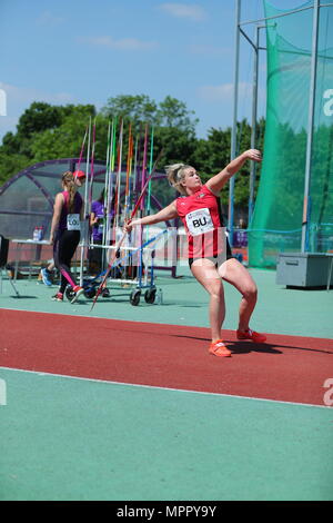 La Loughborough, Inghilterra, 20th, Maggio, 2018. Sophie Percival competere nel femminile giavellotto durante la LIA Loughborough internazionale annuale di atletica Foto Stock