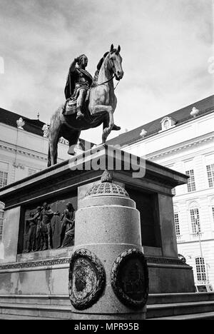 Josephs-Statue (Kaiser Joseph II.),Josefsplatz square, il Palazzo di Hofburg di Vienna in Austria, l'Europa. Foto Stock