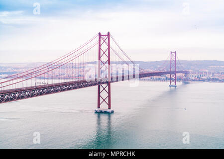 Il Portogallo, Lisbona, Ponte 25 de Abril Foto Stock