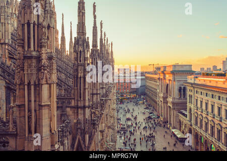L'Italia, Lombardia, Milano, Cattedrale di Milano al tramonto Foto Stock
