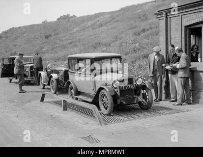 Fiat di HL Alexander presso la Middlesex County AC Hill Climb, c1930. Artista: Bill Brunell. Foto Stock