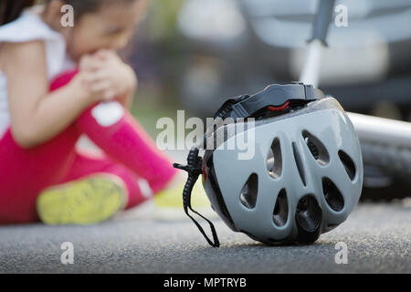 Anche un piccolo incidente, casco può aiuta a Foto Stock
