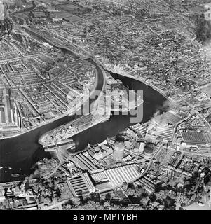 Il Dock, nuovo taglio e la città, Ipswich, Suffolk, 1950. Artista: Aerofilms. Foto Stock