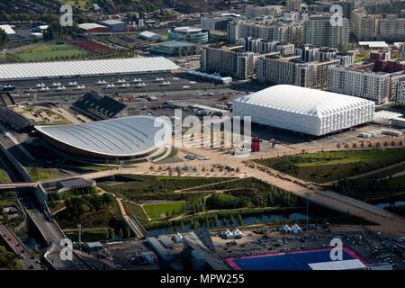 Velodromo, Basket Arena e Villaggio Olimpico, Queen Elizabeth Olympic Park, Londra, 2012. Artista: Damian Grady. Foto Stock