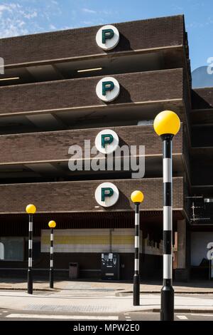 Nuova Unione Street parcheggio multipiano dell'Hotel, Coventry, West Midlands, 2014. Artista: Steven Baker. Foto Stock