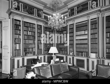 Biblioteca, Ambasciata Britannica (Hotel de Charost) 39 Rue de Fauborg Saint Honore, Parigi, Francia, 1964 Artista: sconosciuto. Foto Stock