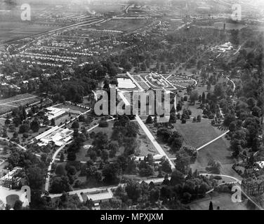 I Giardini di Kew, Richmond Upon Thames, London, 1920. Artista: Aerofilms. Foto Stock